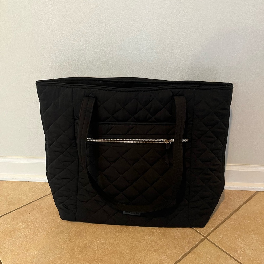 NOT OUTLET Vera Bradley Performance Twill Vera Tote
